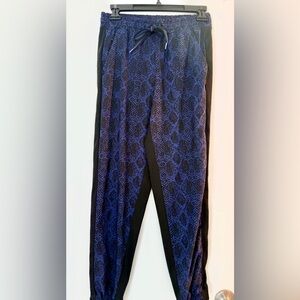 Athleta Brooklyn Jogger Snake Print